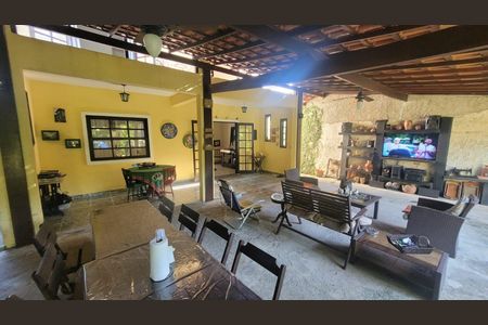 Casa à venda com 3 quartos, 360m² em Vargem Grande, Rio de Janeiro