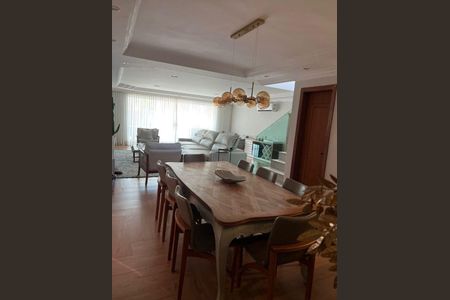 Casa à venda com 4 quartos, 356m² em Recreio dos Bandeirantes, Rio de Janeiro