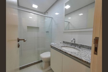 Apartamento à venda com 90m², 3 quartos e 2 vagas Apartamento à venda com 90m², 3 quartos e 2 vagasBanheiro Social