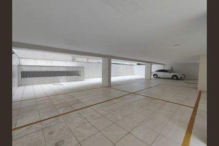 Apartamento à venda com 90m², 3 quartos e 2 vagas Apartamento à venda com 90m², 3 quartos e 2 vagasÁrea Comum Garagem