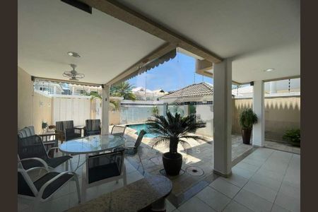 Casa à venda com 5 quartos, 278m² em Recreio dos Bandeirantes, Rio de Janeiro