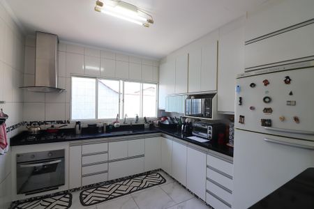 Casa para alugar com 125m², 2 quartos e 2 vagasCozinha