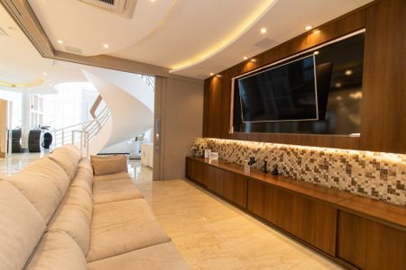 Casa de condomínio à venda com 460m², 5 quartos e 4 vagas Casa de condomínio à venda com 460m², 5 quartos e 4 vagasSala 2