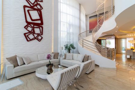 Casa de condomínio à venda com 460m², 5 quartos e 4 vagas Casa de condomínio à venda com 460m², 5 quartos e 4 vagasSala 1