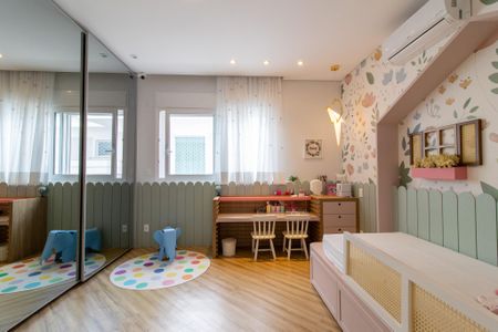 Casa de condomínio à venda com 460m², 5 quartos e 4 vagas Casa de condomínio à venda com 460m², 5 quartos e 4 vagasSuíte 2