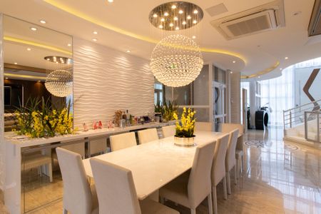 Casa de condomínio à venda com 460m², 5 quartos e 4 vagas Casa de condomínio à venda com 460m², 5 quartos e 4 vagasSala 3