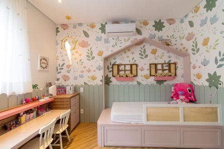 Casa de condomínio à venda com 460m², 5 quartos e 4 vagas Casa de condomínio à venda com 460m², 5 quartos e 4 vagasSuíte 2