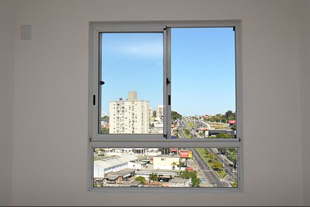 Janela da Sala de apartamento para alugar com 2 quartos, 46m² em Morro Santana, Porto Alegre