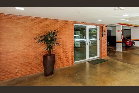 Apartamento à venda com 74m², 3 quartos e 1 vaga Apartamento à venda com 74m², 3 quartos e 1 vagaEntrada do predio