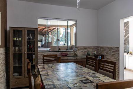 Casa à venda com 450m², 3 quartos e 4 vagas Casa à venda com 450m², 3 quartos e 4 vagasCopa