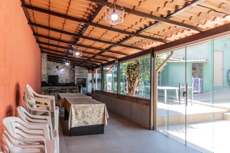 Casa à venda com 450m², 3 quartos e 4 vagas Casa à venda com 450m², 3 quartos e 4 vagasÁrea Externa