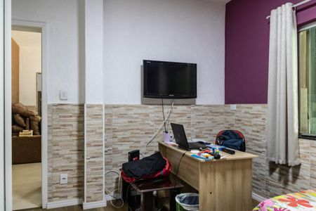 Casa à venda com 450m², 3 quartos e 4 vagas Casa à venda com 450m², 3 quartos e 4 vagasQuarto