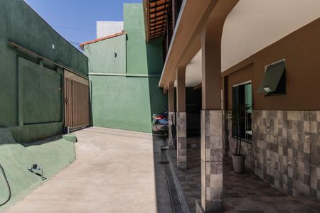 Casa à venda com 450m², 3 quartos e 4 vagas Casa à venda com 450m², 3 quartos e 4 vagasÁrea Externa