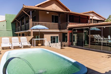 Casa à venda com 450m², 3 quartos e 4 vagas Casa à venda com 450m², 3 quartos e 4 vagasÁrea Externa