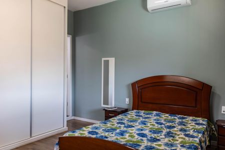 Casa à venda com 450m², 3 quartos e 4 vagas Casa à venda com 450m², 3 quartos e 4 vagasSuíte 1