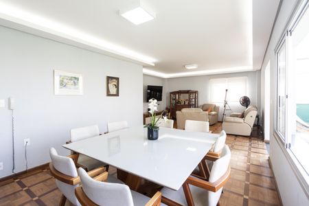 Apartamento para alugar com 152m², 2 quartos e 1 vagaSala