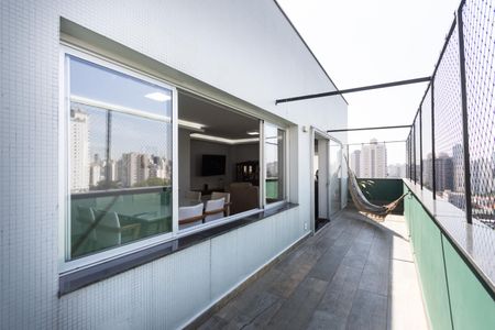 Apartamento para alugar com 152m², 2 quartos e 1 vagaVaranda