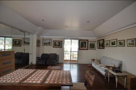 Apartamento para alugar com 240m², 3 quartos e 2 vagasSala