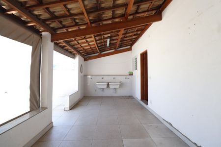 Casa à venda com 210m², 2 quartos e 4 vagasÁrea de Serviço