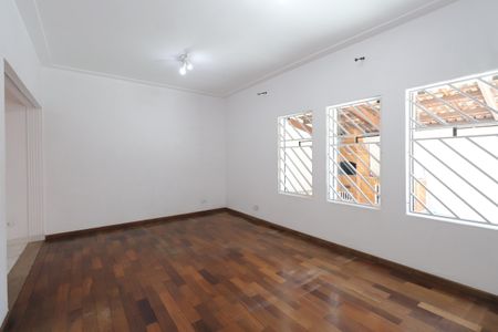 Casa à venda com 210m², 2 quartos e 4 vagasSala