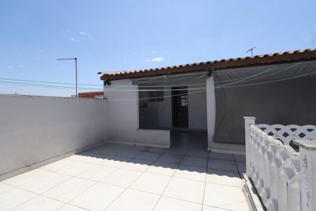 Casa à venda com 210m², 2 quartos e 4 vagasTerraço