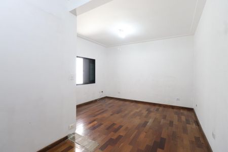 Casa à venda com 210m², 2 quartos e 4 vagasSuíte