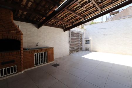 Casa à venda com 210m², 2 quartos e 4 vagasÁrea comum