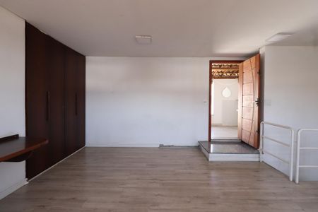 Casa à venda com 210m², 2 quartos e 4 vagasQuarto 2
