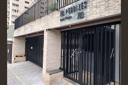 Apartamento para alugar com 131m², 2 quartos e 2 vagasFachada