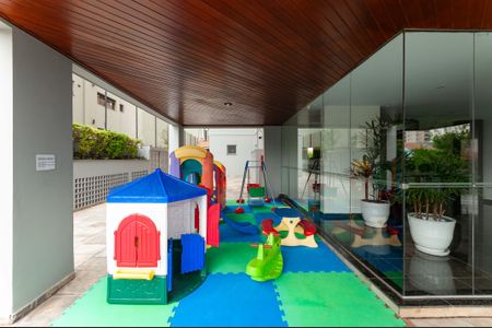 Apartamento para alugar com 131m², 2 quartos e 2 vagasÁrea Comum - Playground