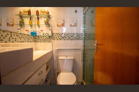 Apartamento à venda com 72m², 2 quartos e 1 vagaBanheiro Suite 1