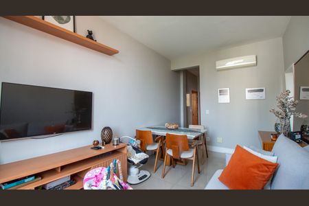 Apartamento à venda com 72m², 2 quartos e 1 vagaSala