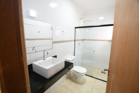 Casa para alugar com 170m², 3 quartos e 4 vagasBanheiro Social