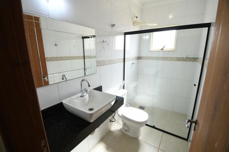 Casa para alugar com 170m², 3 quartos e 4 vagasBanheiro Suíte 2