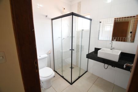 Casa para alugar com 170m², 3 quartos e 4 vagasBanheiro Suíte 1