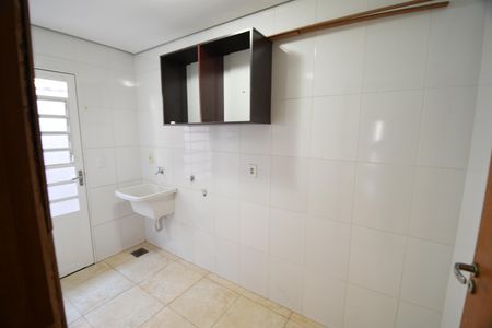 Casa para alugar com 170m², 3 quartos e 4 vagasÁrea de Serviço