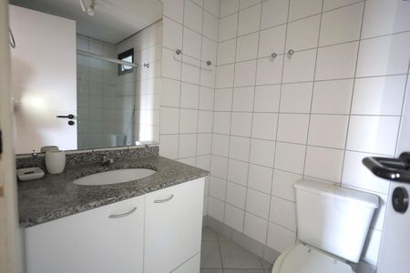 Apartamento à venda com 80m², 3 quartos e 1 vaga Apartamento à venda com 80m², 3 quartos e 1 vagaBanheiro