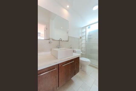 Apartamento para alugar com 103m², 2 quartos e 2 vagas Apartamento para alugar com 103m², 2 quartos e 2 vagasBanheiro da Suíte 1