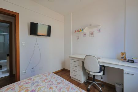 Apartamento à venda com 250m², 3 quartos e 2 vagasQuarto 1