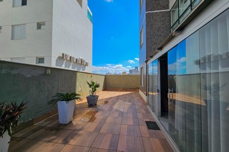 Apartamento à venda com 250m², 3 quartos e 2 vagasÁrea Externa