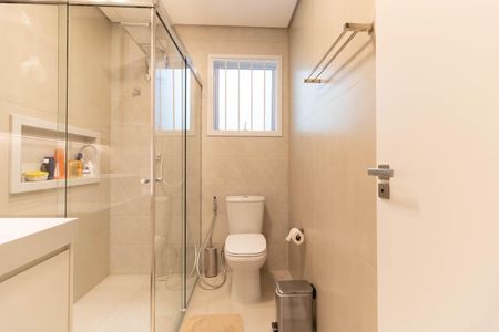 Casa à venda com 125m², 2 quartos e 2 vagas Casa à venda com 125m², 2 quartos e 2 vagasBanheiro da Suíte