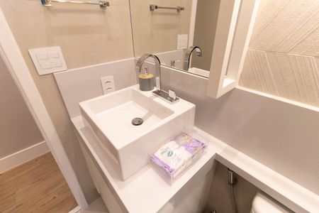 Casa à venda com 125m², 2 quartos e 2 vagas Casa à venda com 125m², 2 quartos e 2 vagasBanheiro Social