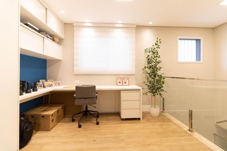 Casa à venda com 125m², 2 quartos e 2 vagas Casa à venda com 125m², 2 quartos e 2 vagasEscritório