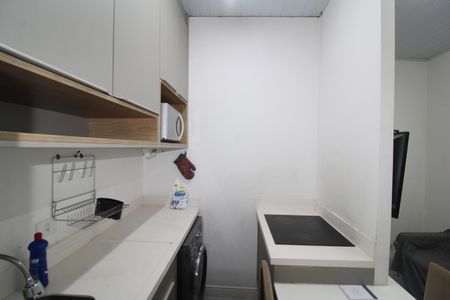Sala/Cozinha de kitnet/studio para alugar com 1 quarto, 27m² em Carandiru, São Paulo