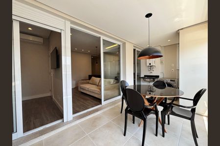 Varanda de apartamento para alugar com 1 quarto, 56m² em Vila Olímpia, São Paulo