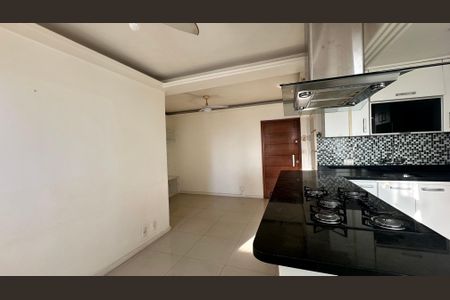 Apartamento à venda com 58m², 2 quartos e 1 vagaSala/Cozinha