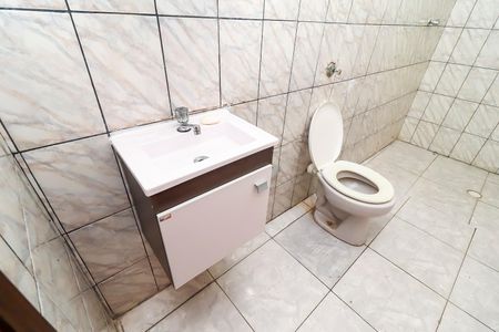 Casa para alugar com 110m², 2 quartos e 4 vagas Casa para alugar com 110m², 2 quartos e 4 vagasBanheiro 1