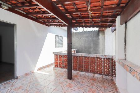 Casa para alugar com 110m², 2 quartos e 4 vagas Casa para alugar com 110m², 2 quartos e 4 vagasVaranda do Quarto 1