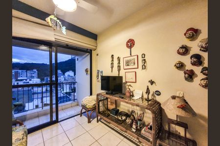 Sala de apartamento para alugar com 2 quartos, 94m² em Gonzaga, Santos
