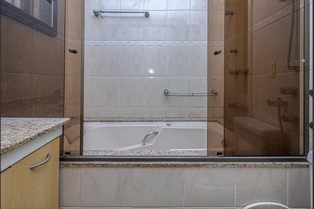 Casa à venda com 250m², 3 quartos e 4 vagasBanheiro da Suíte 3